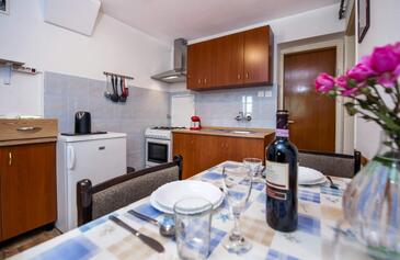 Apartments with parking space Rovinj - 22528