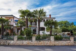 Апартаменты с парковкой Ровинь - Rovinj - 22528