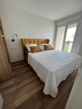 Ferienwohnungen mit Parkplatz Kastel Stafilic, Kastela - 22533