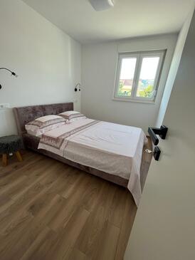 Ferienwohnungen mit Parkplatz Kastel Stafilic, Kastela - 22533