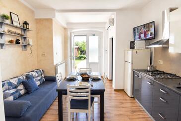 Dwupokojowy apartament Umag (A-22536-a(