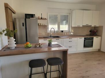 Nyaralóház medencével Ljubac, Zadar - 22537