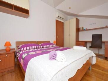 Appartamenti con parcheggio Kastel Stari, Castelli - Kaštela - 22551