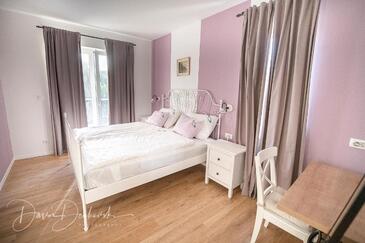 Dom s bazénom pre rodinu Jakišnica, Pag - 22556