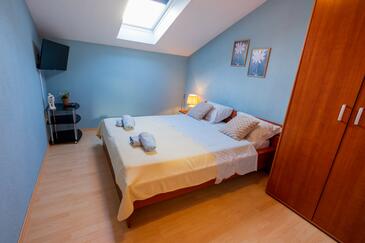 Apartmani s parkingom Vodice - 22557