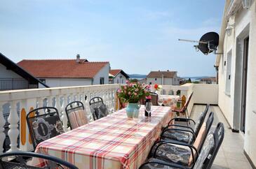 Apartmány s parkovištěm Vodice - 22557 Adriatic.hr