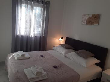 Ferienwohnungen am Meer Zecevo Rtic, Rogoznica - 22560