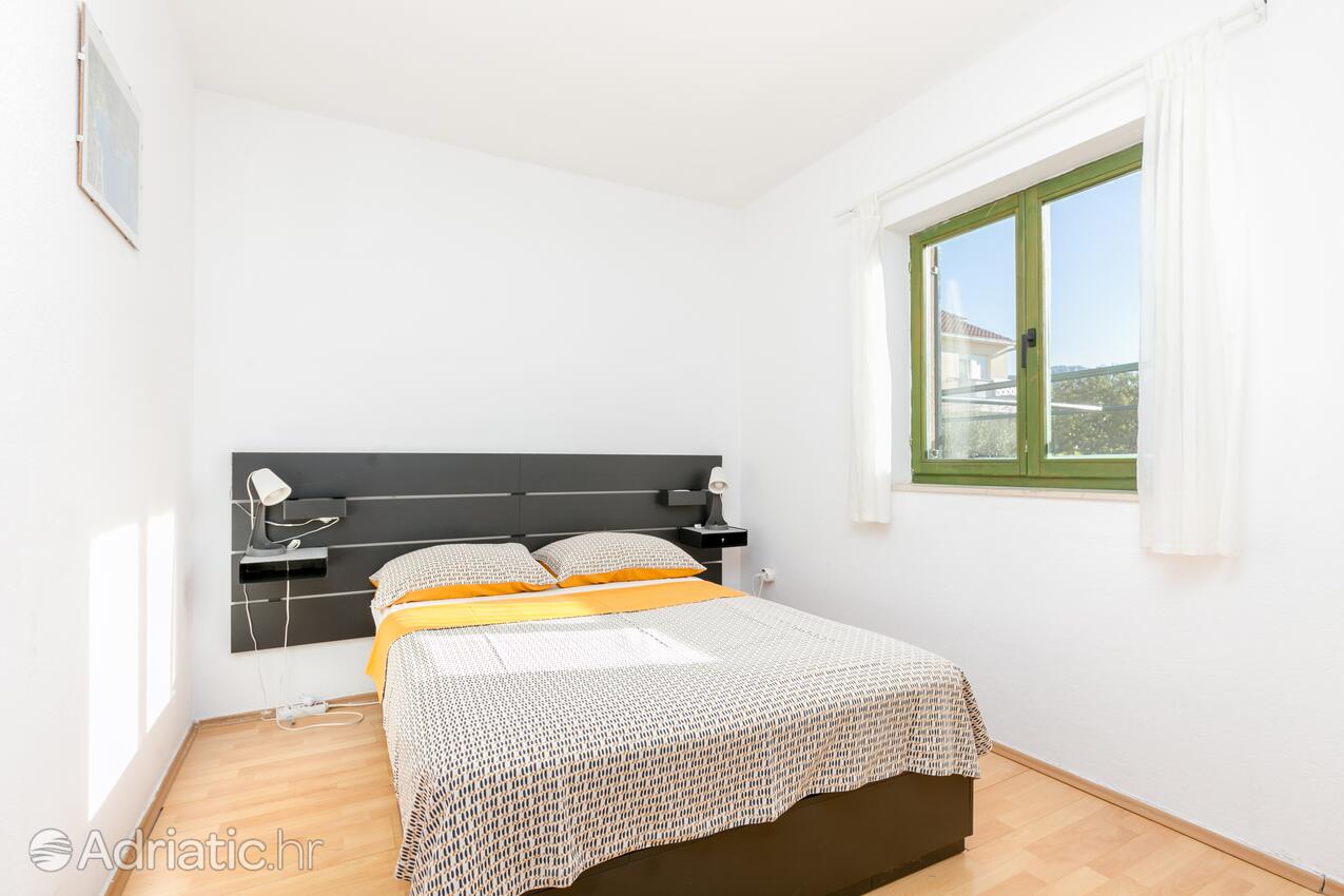 Апартаменты для семьи с бассейном Каштел Нови - Kaštel Novi, Каштела - Kaštela - 22569