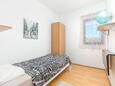 Kaštel Novi, Dormitorio 6 en alojamiento de tipo apartment, se admiten mascotas y WiFi.