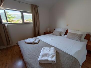 Apartments by the sea Kaštel Štafilić, Kaštela - 22570