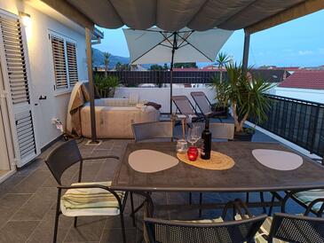 Apartments by the sea Kaštel Štafilić, Kaštela - 22570