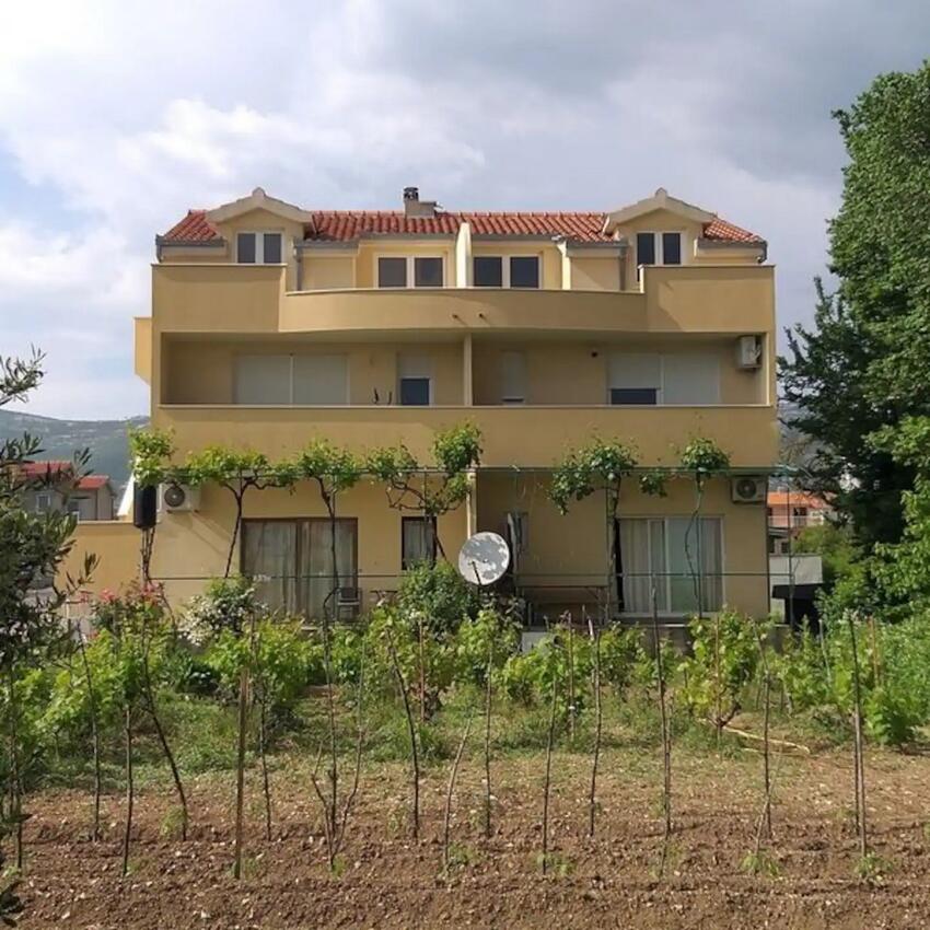 Appartamenti con parcheggio Kastel Stafilic, Castelli - Kaštela - 22574