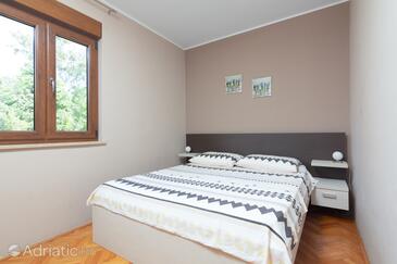 Apartments for families with children Banjole, Pula - 2258