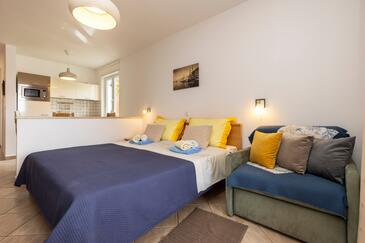 Lejligheder med pool egnet til familier med børn Mali Losinj, Losinj - 22580