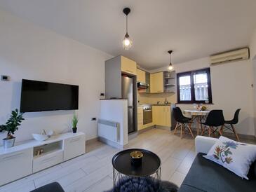 One bedroom apartment Crikvenica (A-22581-a)