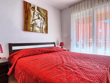 Ferienwohnungen mit Pool für Familien Okrug Gornji, Ciovo - 22587