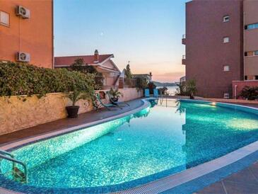 Ferienwohnungen mit Pool für Familien Okrug Gornji, Ciovo - 22587