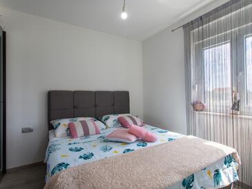 Apartmanok parkolóhellyel Kastel Stari, Kastela - 22590