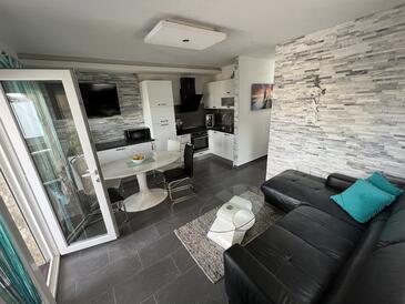 Apartamentos con piscina adecuados para familias con niños Pag - 22607