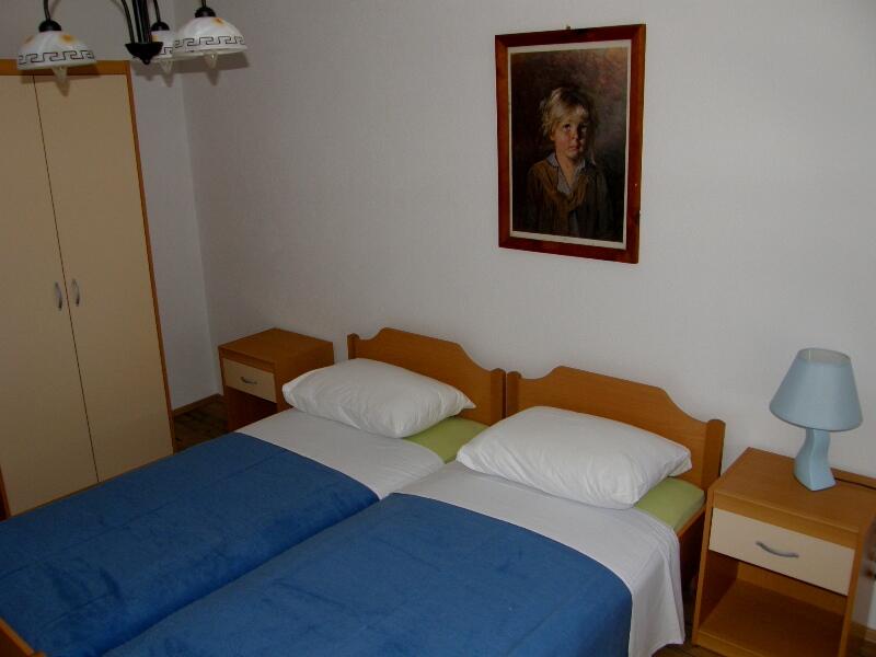 Apartments with parking spaces Fažana - 2261