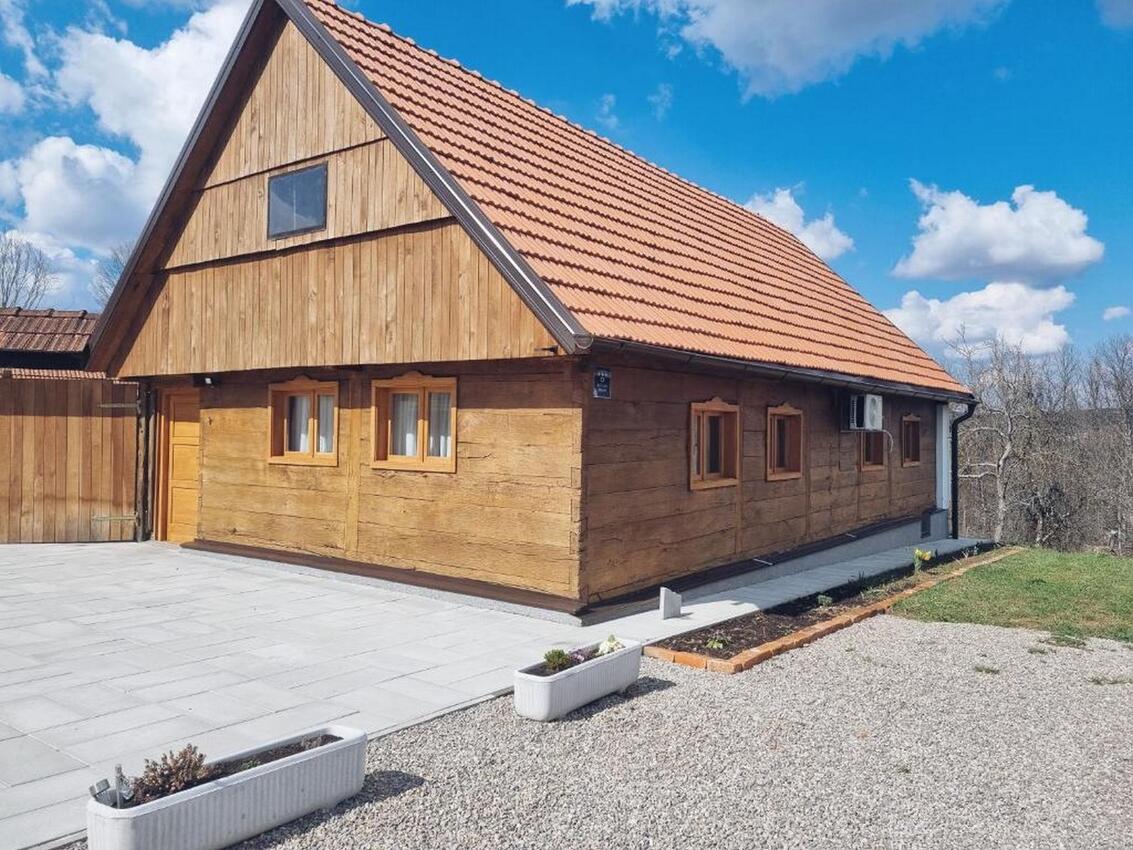 Objekt - Ferienhaus mit Parkplatz Čatrnja, Karlovac