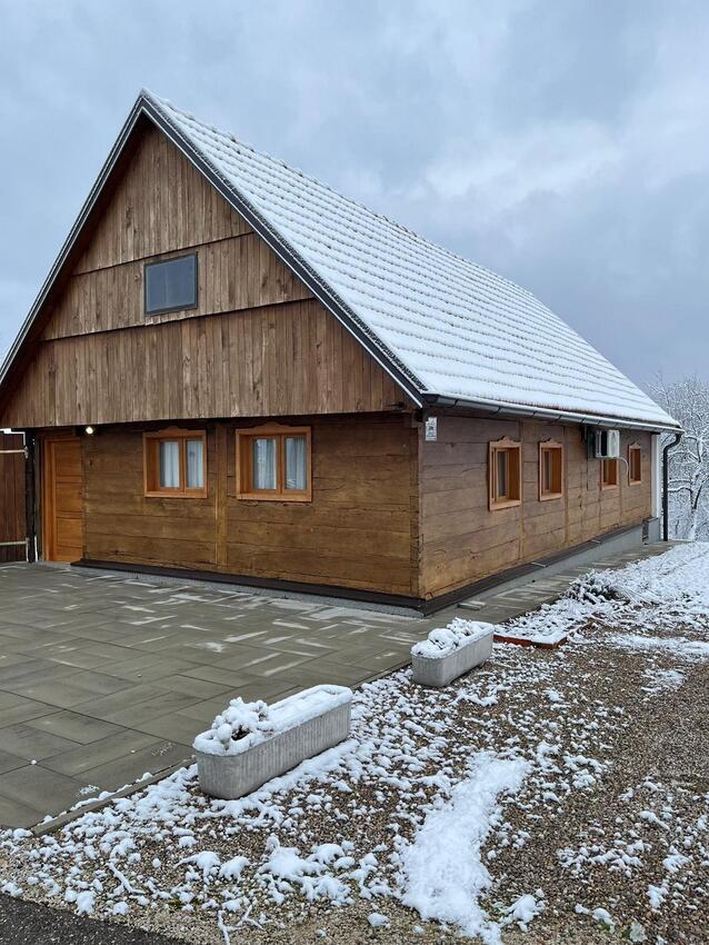 Objekt - Ferienhaus mit Parkplatz Čatrnja, Karlovac