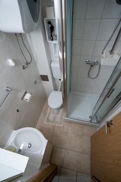 Apartments with terrace Vir, North Dalmatia