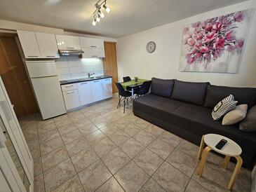 Apartments with terrace Vir, North Dalmatia