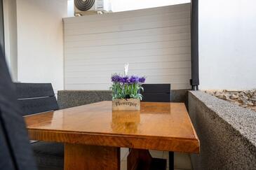 Apartments with terrace Vir, North Dalmatia