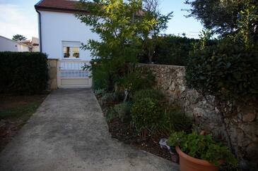 Apartments with terrace Vir, North Dalmatia