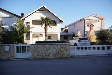 Apartments with terrace Vir, North Dalmatia
