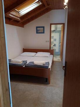 Ferienwohnungen am Meer Jezera, Murter - 22632