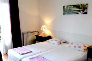 Enosobni apartma Makarska (A-22633-c)