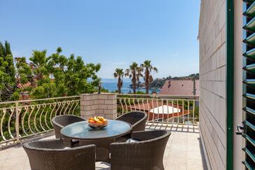 Four-bedroom house Sumartin, Brač (K-22636)