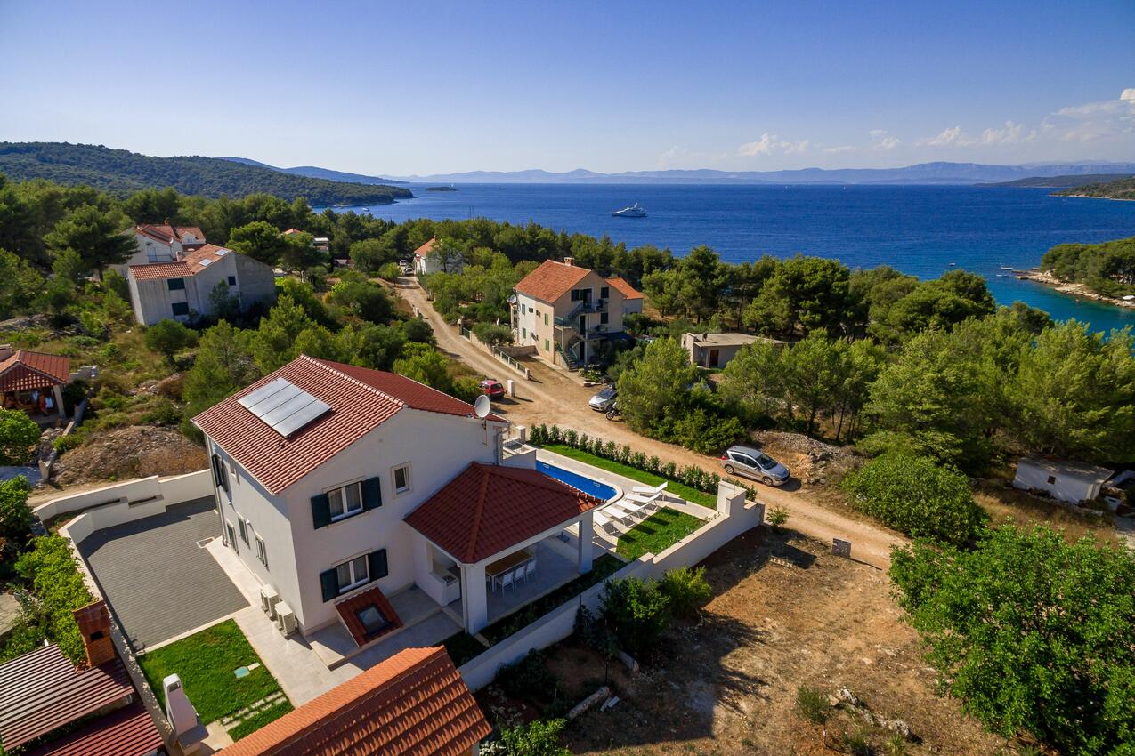 Luxusvilla a tenger mellett medencével Öböl Makarac, Brac - 22637