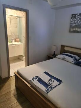 Ferienwohnungen am Meer Kastel Luksic, Kastela - 22651