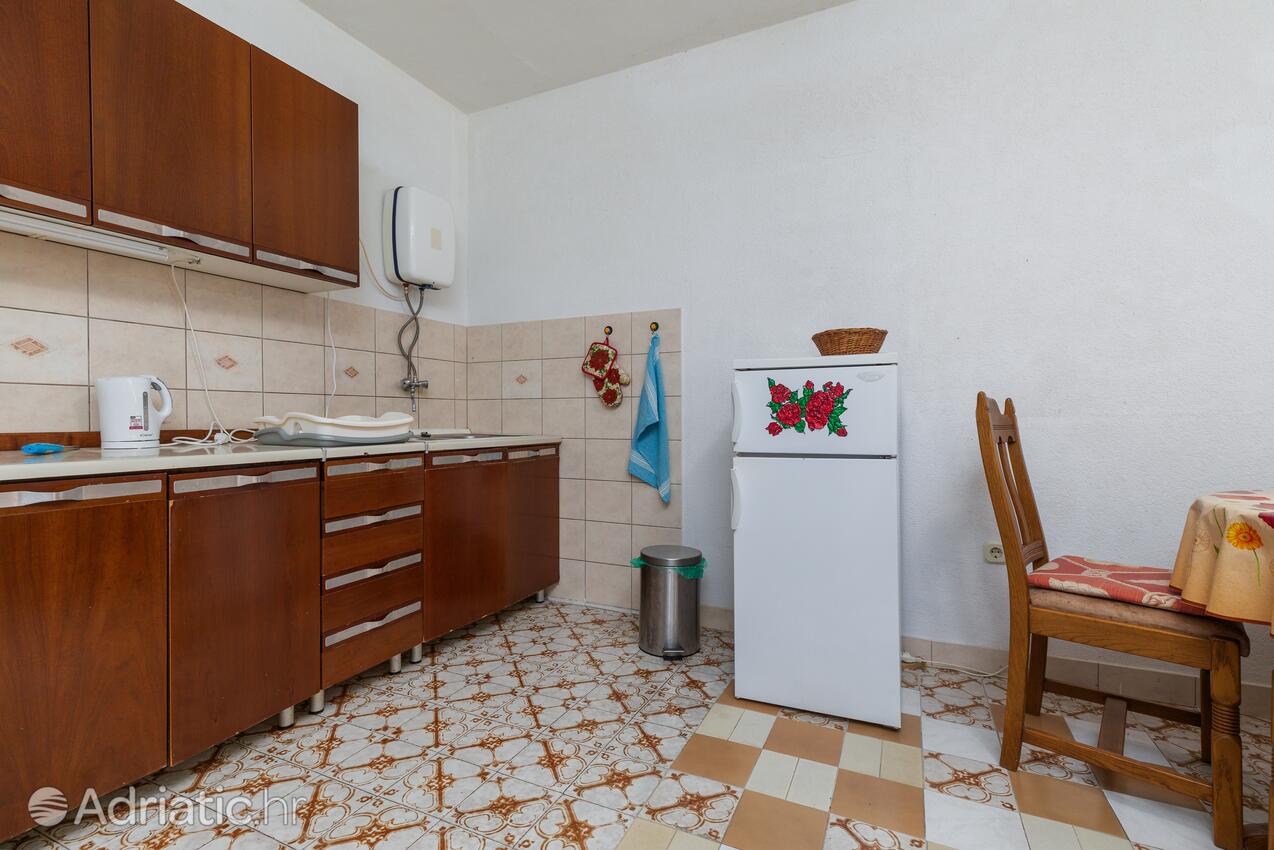 A-22678-a - Alloggi privati - Appartamenti con parcheggio Brella - Brela, Macarsca - Makarska