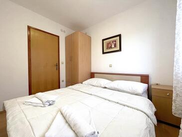 Ferienwohnungen mit Parkplatz Baska, Krk - 22687