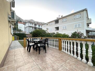Leiligheter med parkering Baska, Krk - 22687