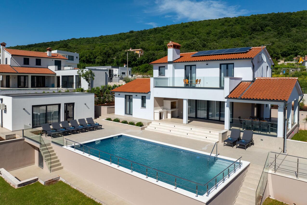 Objekt - Luxusvilla mit Pool Brgod, Rasa