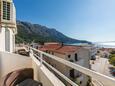 Igrane, Balcony in the studio-apartment, with a sea view, (pet friendly) and WiFi.