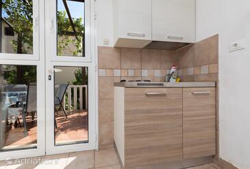 Apartments by the sea Igrane, Makarska - 22690