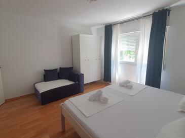 Apartmanok a tenger mellett Slatine, Ciovo - 22694