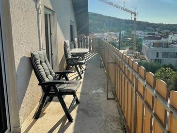 Apartments by the sea Slatine, Čiovo - 22694