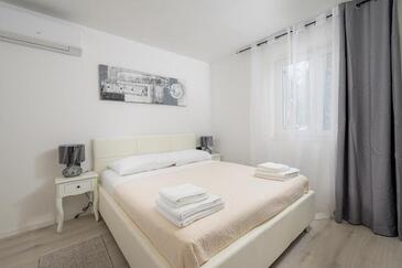 Apartmanok parkolóhellyel Medulin - 22712