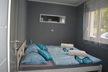 Appartamenti con parcheggio Kastel Gomilica, Castelli - Kaštela - 22714