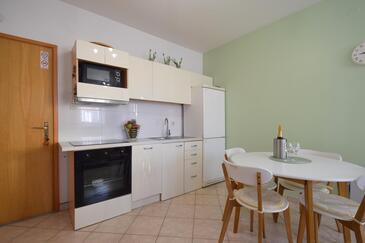 Appartamenti con parcheggio Malinska, Veglia - Krk - 22737