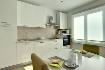 Casa con parcheggio per famiglia Galizana, Fasana - Fažana - 22739