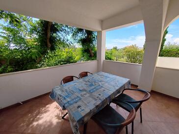 Apartments with parking space Barbat, Rab - 22752