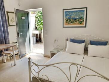 Apartments with terrace Pula, Istria